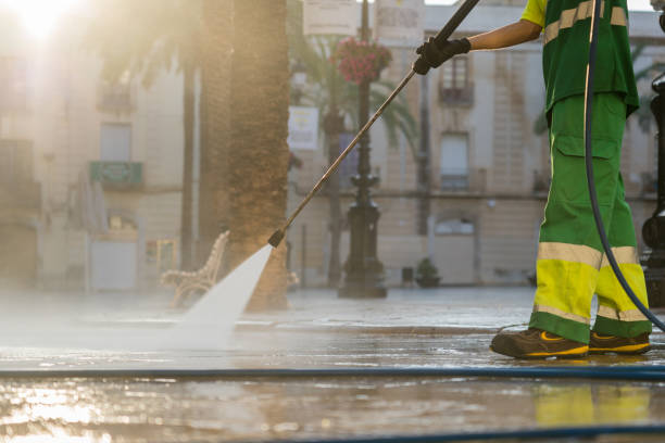 Best Factory Floor Cleaning  in Fanning Springs, FL